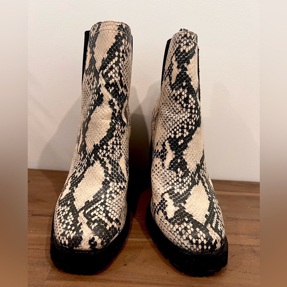 Steve Madden heeled boots - size 7.5